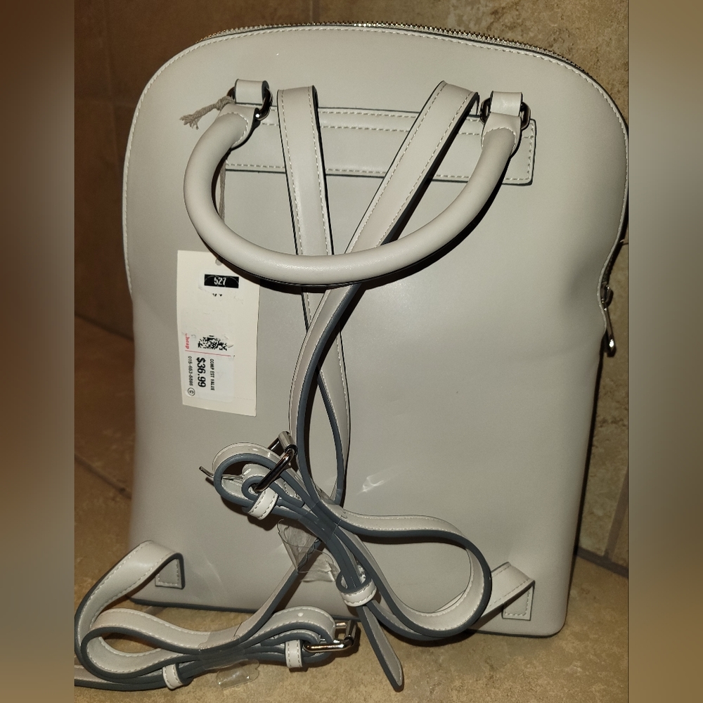 Mini back pack - Picture 2 of 3